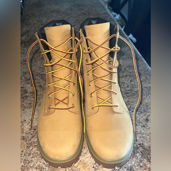 Timberland Boots size 6 - Picture 4 of 4